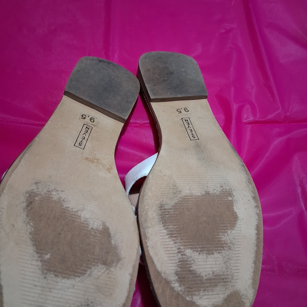 Seven7 Women's Cream Slide Sandals - Picture 5 of 6